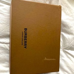 Archive Beige Burberry mens shoes